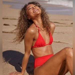 NWT Aerie Crinkle String Triangle Bikini Top